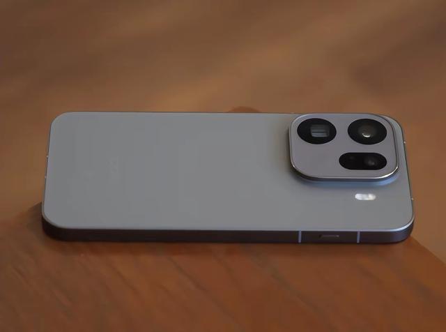 OPPO赢麻了！7500mAh续航，苹果17ProMax敢比吗？