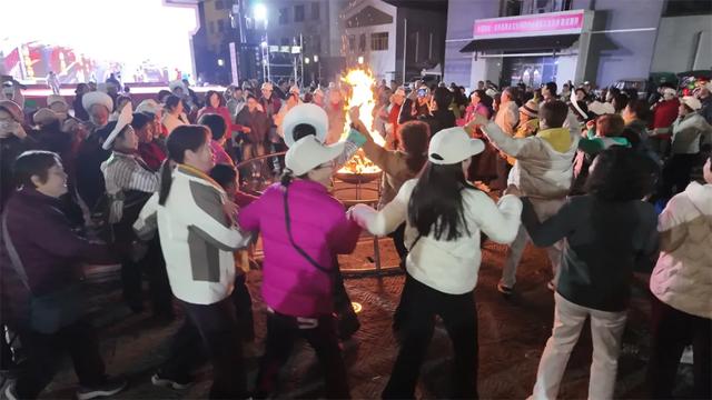 “熊猫专列”游客团深度体验贞丰自然与人文