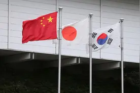 中方专机抵达韩国，现场铺有红毯，日韩的要求，中方或不会答应图片