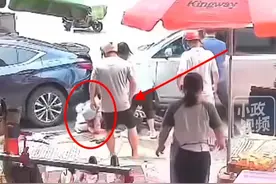 又一起，小车二次撞击她人事件！乌兰察布事件未了呢评论区炸锅了图片