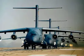 再次大规模出动，5次海外奔袭上万公里的运20，在全球处何水平图片