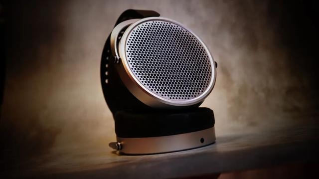 HIFIMAN HE600这款新品平板耳机，它会让我想起这么一位演员……