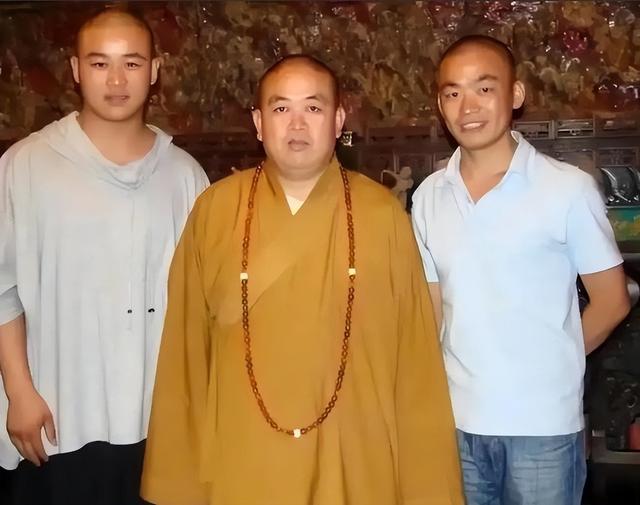 释永信风波再发酵，多位女星被牵连，他身上的3大谜团该解开了