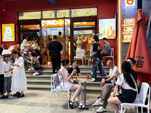 【兰小信·观】夜晚亮起来，消费火起来！兰州市构建多元夜经济释放消费新活力