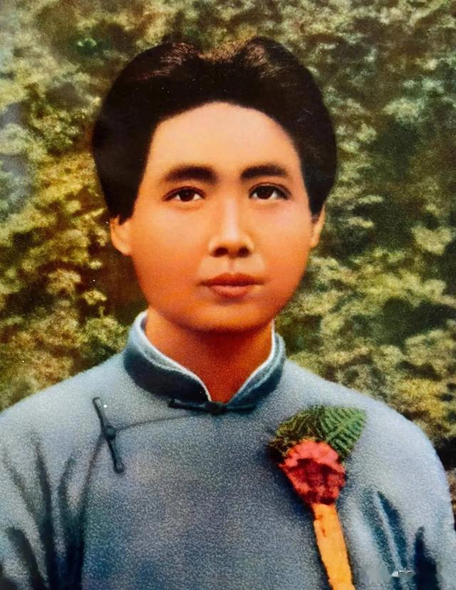 毛主席不进故宫不回延安，这是为什么？周总理一语道破原因