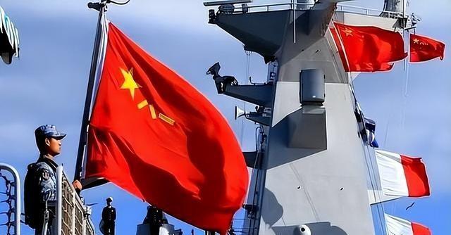 中国被骗了？当我们猛造航母的时候，美国却开始重点打造两栖舰