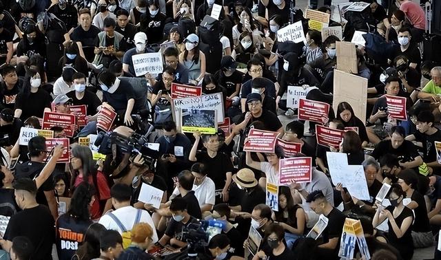 支持“港独”，嘲讽游客，罢飞内地，这家民航公司，如今下场怎样