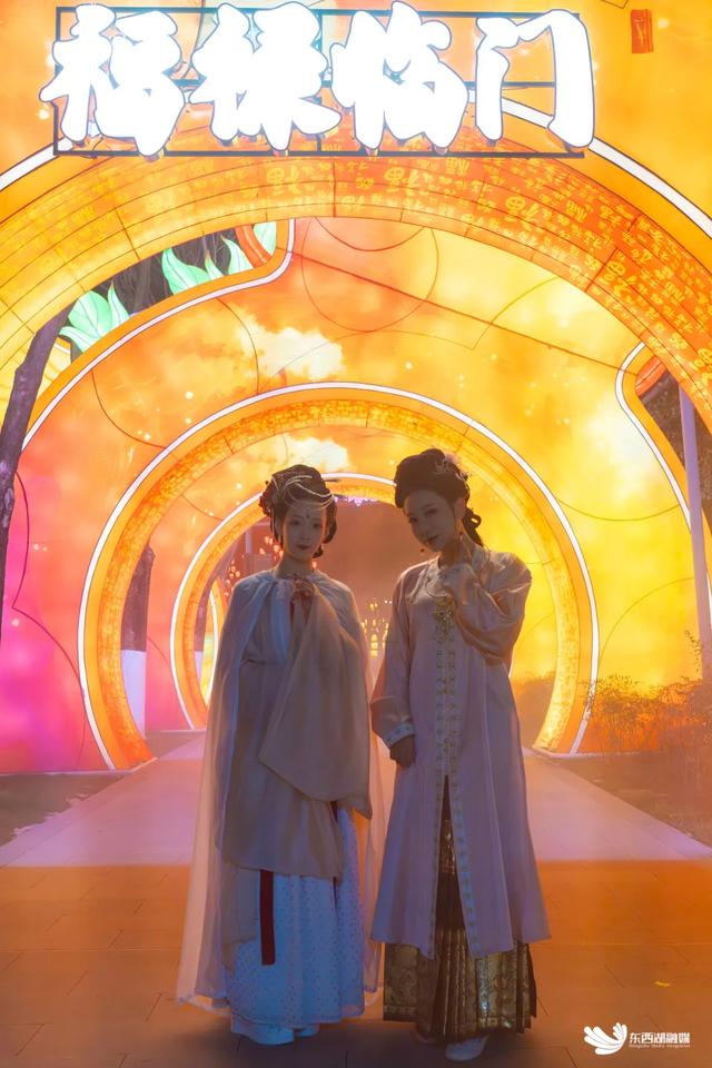 武汉园博园灯会来啦!