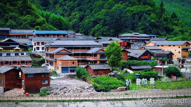 四川平替九寨沟的宝藏小城，藏着川西所有秘境奇景，你知道它吗？