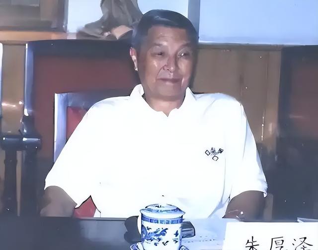 他曾是胡书记的得助手，担任过贵州省委书记，临终请求葬回故乡