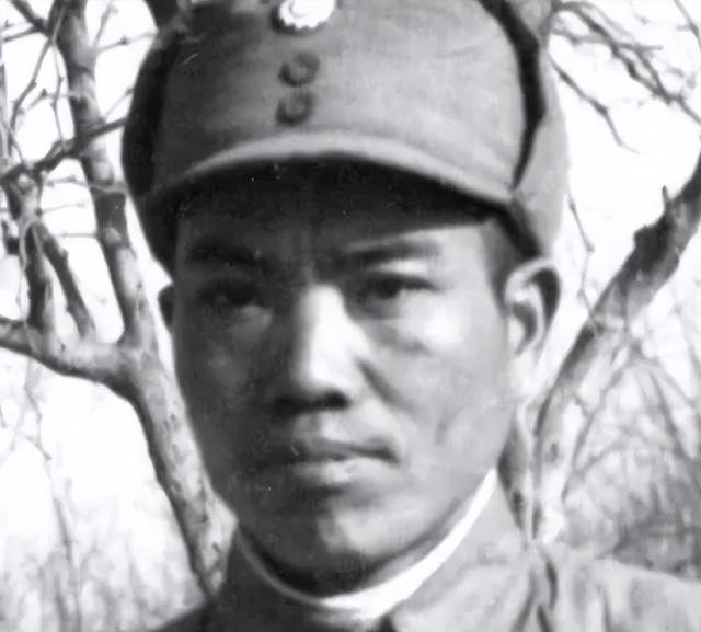 1937年，红军一团长到延安，毛主席疑惑：半年了，怎么也不来看我