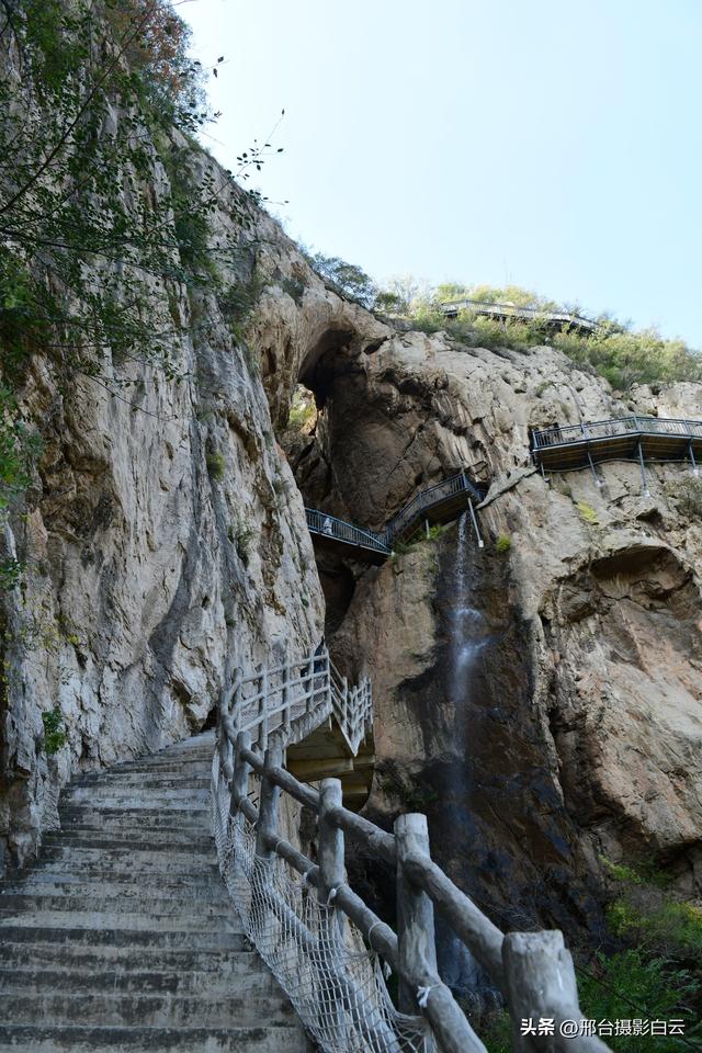 邢台天梯山：秋色美景入画来