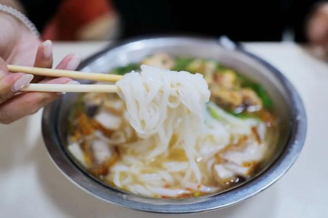 终于有人来说说这个有山有水的小城到底有多好吃了！