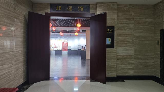 双鸭山市博物馆一楼两展厅每天延长开放至晚8点
