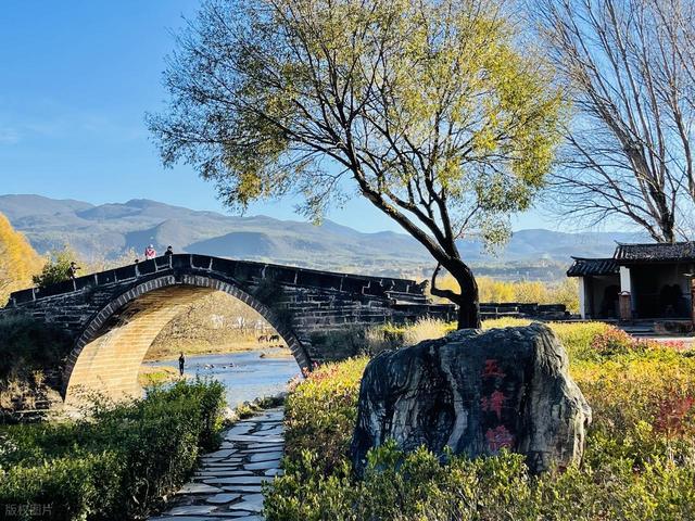 7个人少清净的古村镇，秋冬季节适合来，赏秋或躺平，日子很安逸