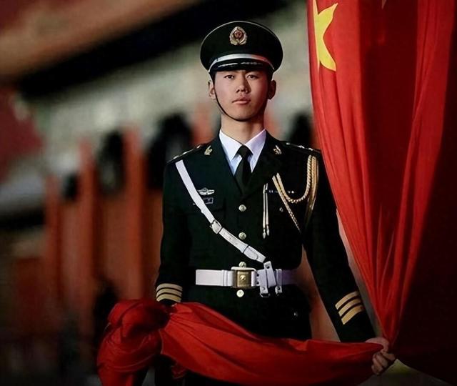 张自轩婚礼曝光！新娘强势、拒他两次亲密动作，岳父现场送车和卡