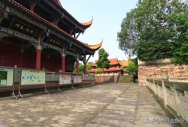 四川德阳最不可低估的寺庙，蕴含皇家气度，清幽静谧，公交直达！
