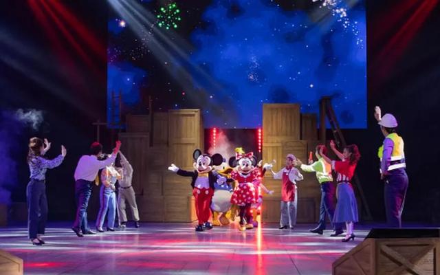 上海迪士尼举办年度庆典致谢演职人员,与“魔法守护者”共启童话新篇章