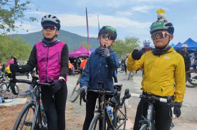 风驰竹海，骑友盛赞！在运动与美景的交融中收获双重满足