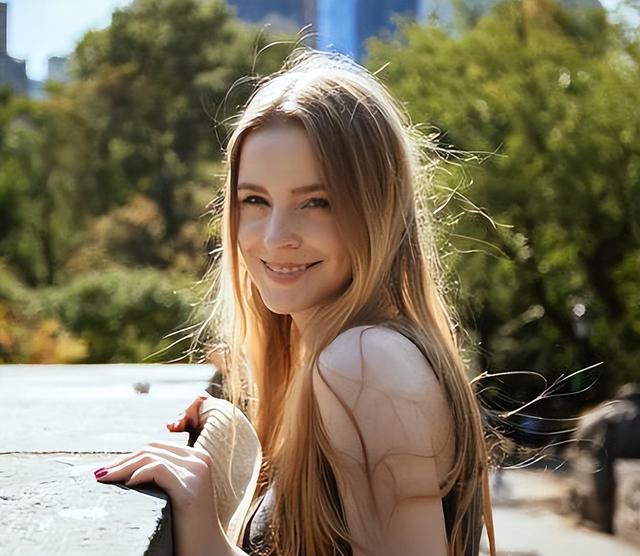 美国女孩来中国游玩七天，回国后直呼：感觉自己受到了“欺骗”！