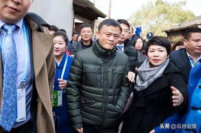 包养10位情妇，睡觉翻牌生下11个私生子，75岁还在拼命生娃！