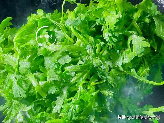 11月	，使劲吃这菜，一清肝，二助眠	，三润肠，四健脾胃，别不懂吃