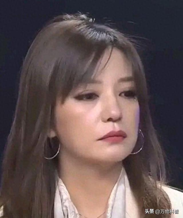 “封杀”4年后，49岁赵薇财力现状被扒，结果估计和你想得不一样