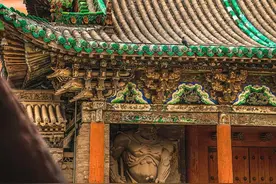 山西榆次玄鉴楼火了，琉璃影壁，古建奇迹曝光！图片