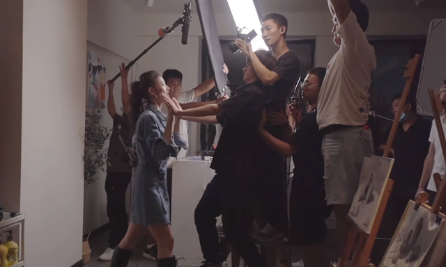 40万人花1500万，只为做一场“春梦”？