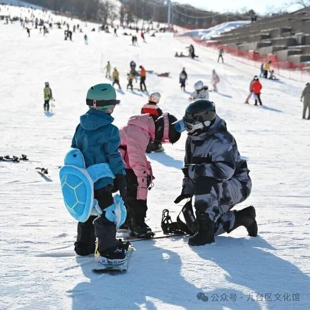 在滑雪场里学非遗？吉林庙香山这波操作，文化暖意拉满了！