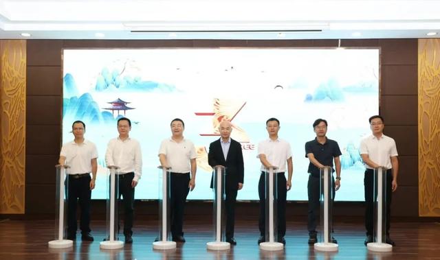 人人人人人！肇庆啤酒嘉年华开幕，现场好震撼→