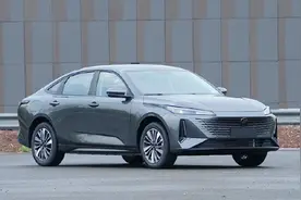 长安新款轿跑来了！超级静音，流畅大气，加入换电联盟，或7万？图片