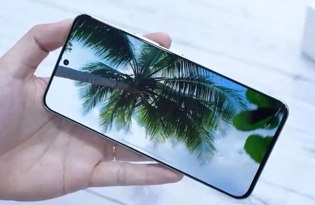荣耀新机值得等待，9000mAh+骁龙8Gen5+金属中框，或定价2199元