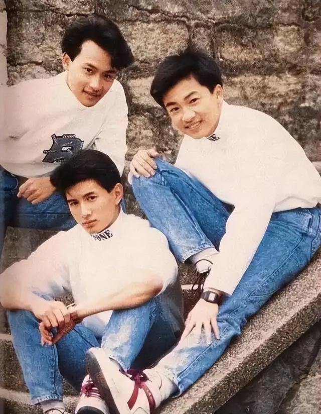 美男变大姨？又一明星步入苏有朋后尘，这些男星的畸形审美太离谱