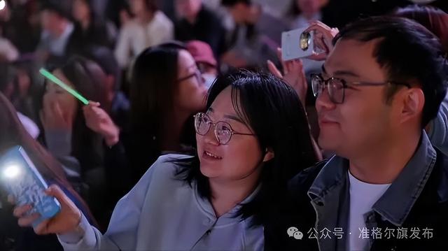 在准格尔相遇：游客的笑脸，是最好的答卷