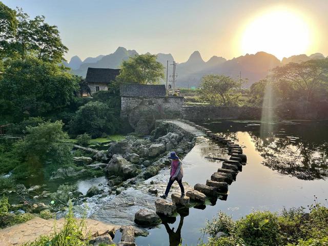 假期旅行的天花板！国内6座被严重低估的宝藏山水小城，风光超绝