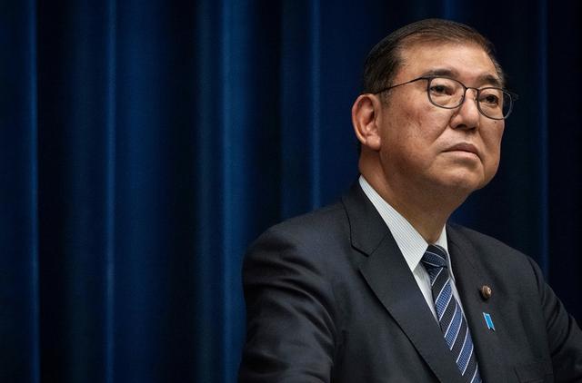 非要惹怒中国？微妙关头，高市早苗“掀桌子”，送给中国两句话，随后12条中日航线全部取消