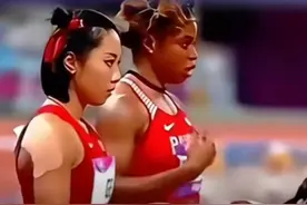 笑不活了，中国短跑女神曾独战3名黑人选手，网友的评论笑死我了图片