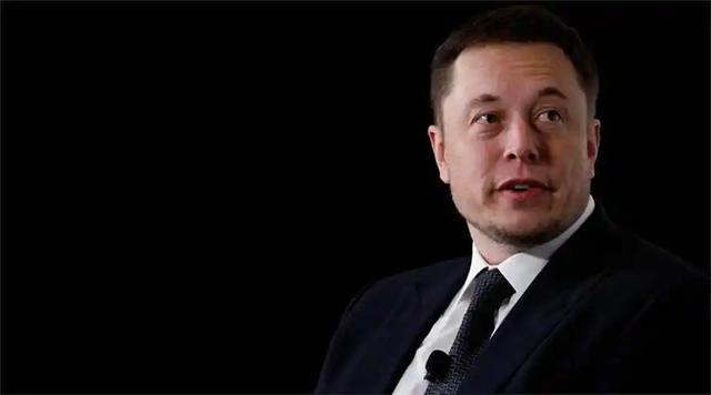 马斯克的42美分陷阱？xAI进政府，数据隐私与垄断风险爆发