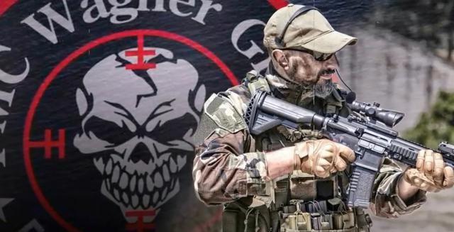 美航母压境委国海岸，普京紧急下令空投军援，拉美成大国角力战场