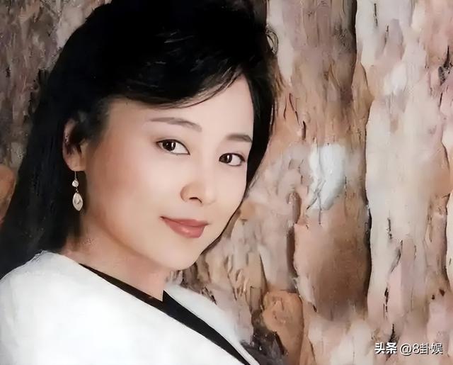 张瑜现状：68岁无儿无女，一人独居，与74岁前夫张建亚处境差别大