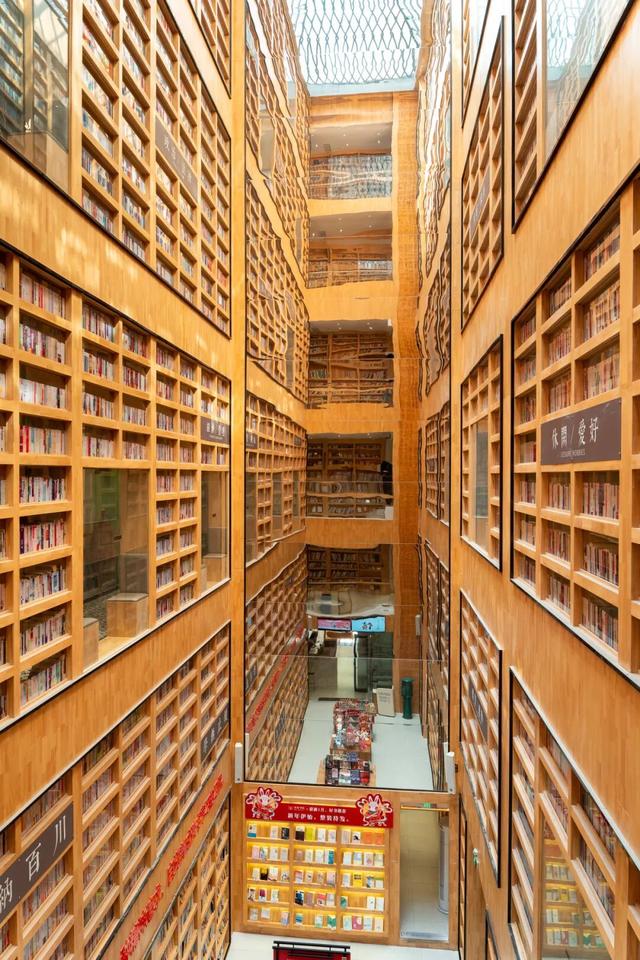 出片又治愈！跟着「书店漫游指南」打卡番禺阅读秘境