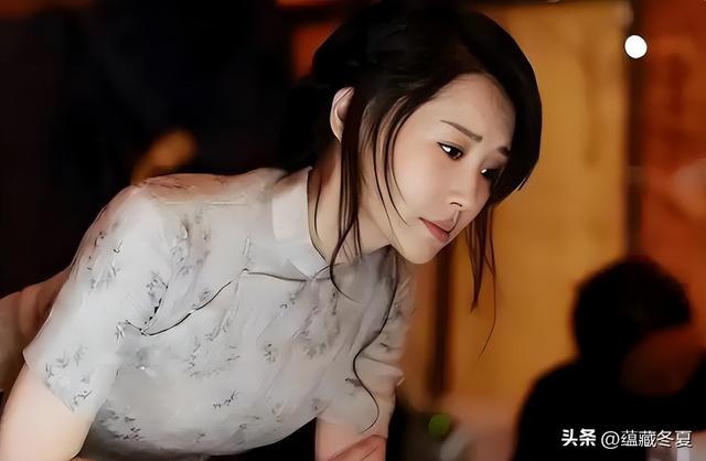 她一生 “风流成性	、老少通吃”，撩汉无数，现如今56岁却依旧单身