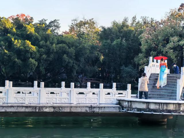 桂林：邂逅榕湖别样情！