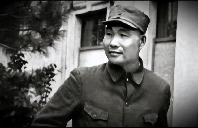 1987年萧劲光被一则新闻激怒，质问刘华清：谁说中国不准备建航母