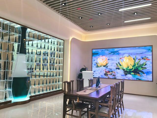 探访天山雪莲主题馆 解锁天山雪莲背后的生态守护与产业发展之路