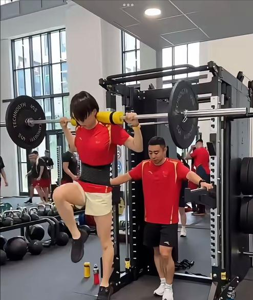 全红婵备战全运会画面曝光，才懂陈芋汐有多狠，郭晶晶又说对了