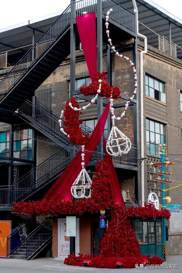 当红玫瑰邂逅工业风：937的“视觉彩蛋”已就位，出片率100%！快来打卡~