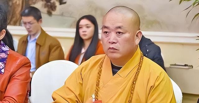 释永信被抓30天，李湘终于坦白两人关系，亲吻照的真相终于大白