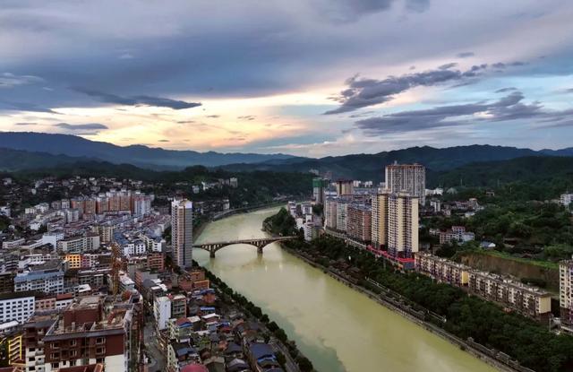 湖北有个低调的小城,夏天很凉快,是个避暑养老的好地方